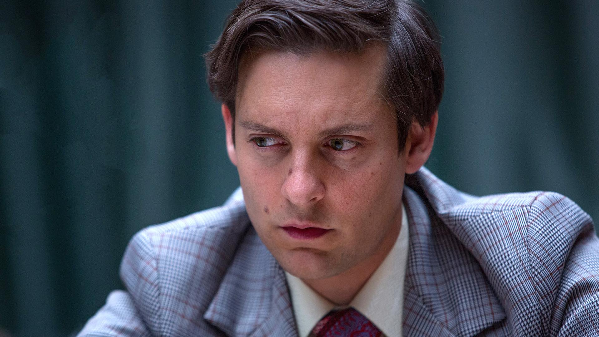 Pawn Sacrifice' Official Trailer Starring Tobey Maguire & Peter Sarsgaard